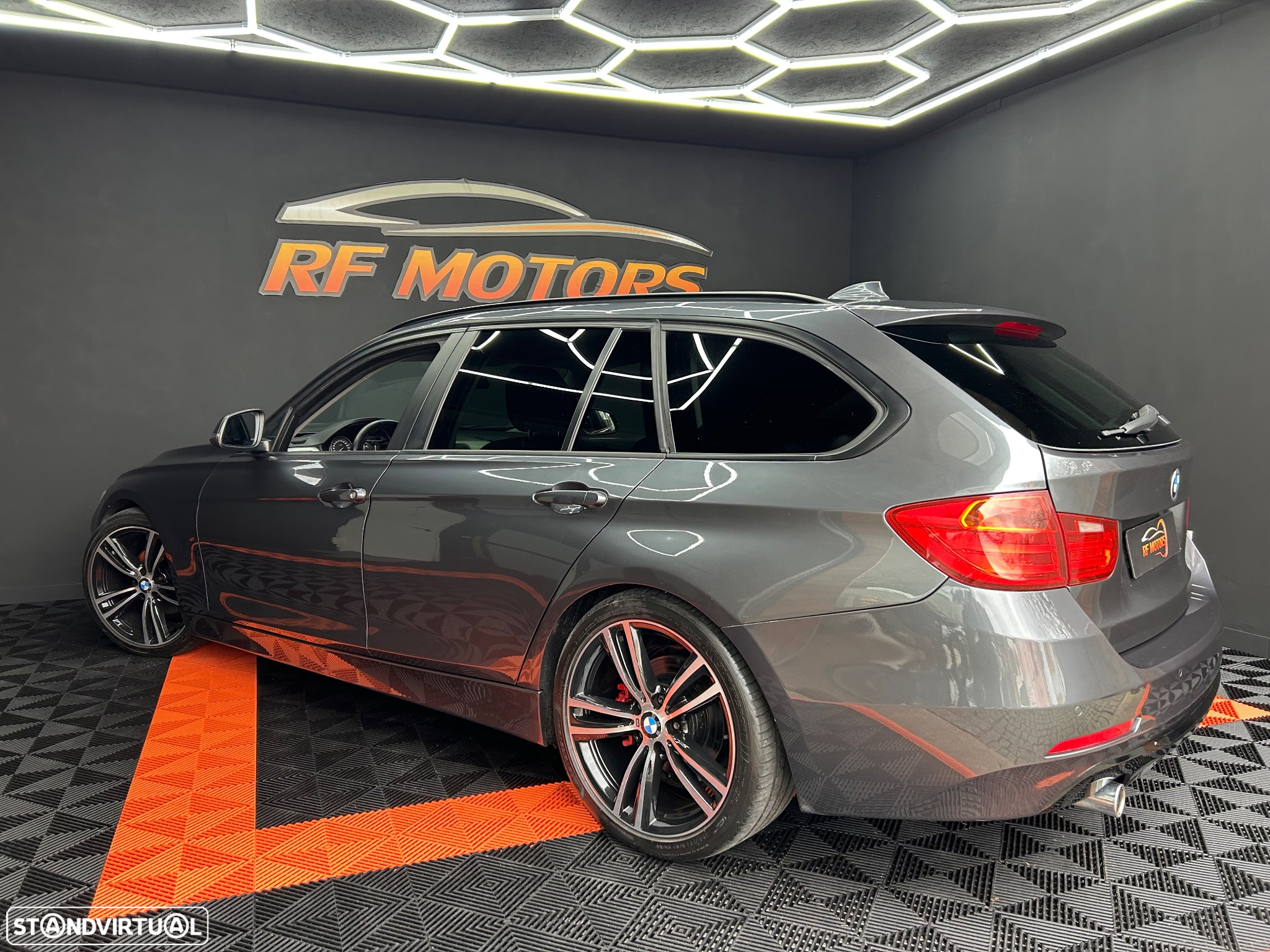 BMW 320 d Touring Auto Line Sport - 24