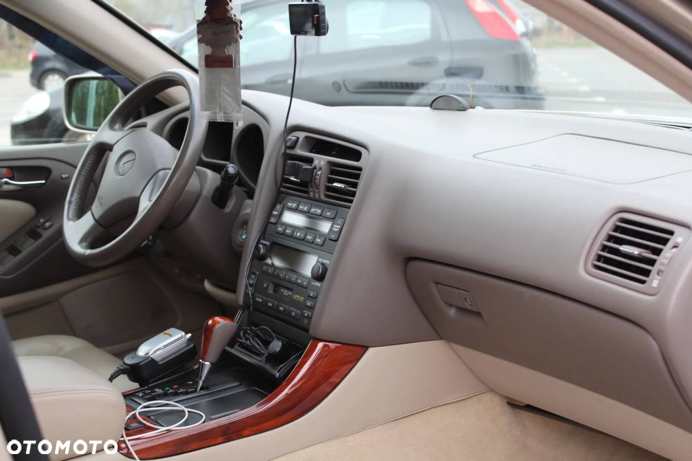 Lexus GS 300 - 8