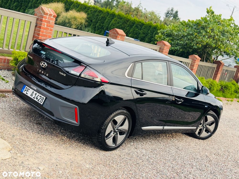 Hyundai IONIQ Hybrid 1.6 GDI Premium - 32