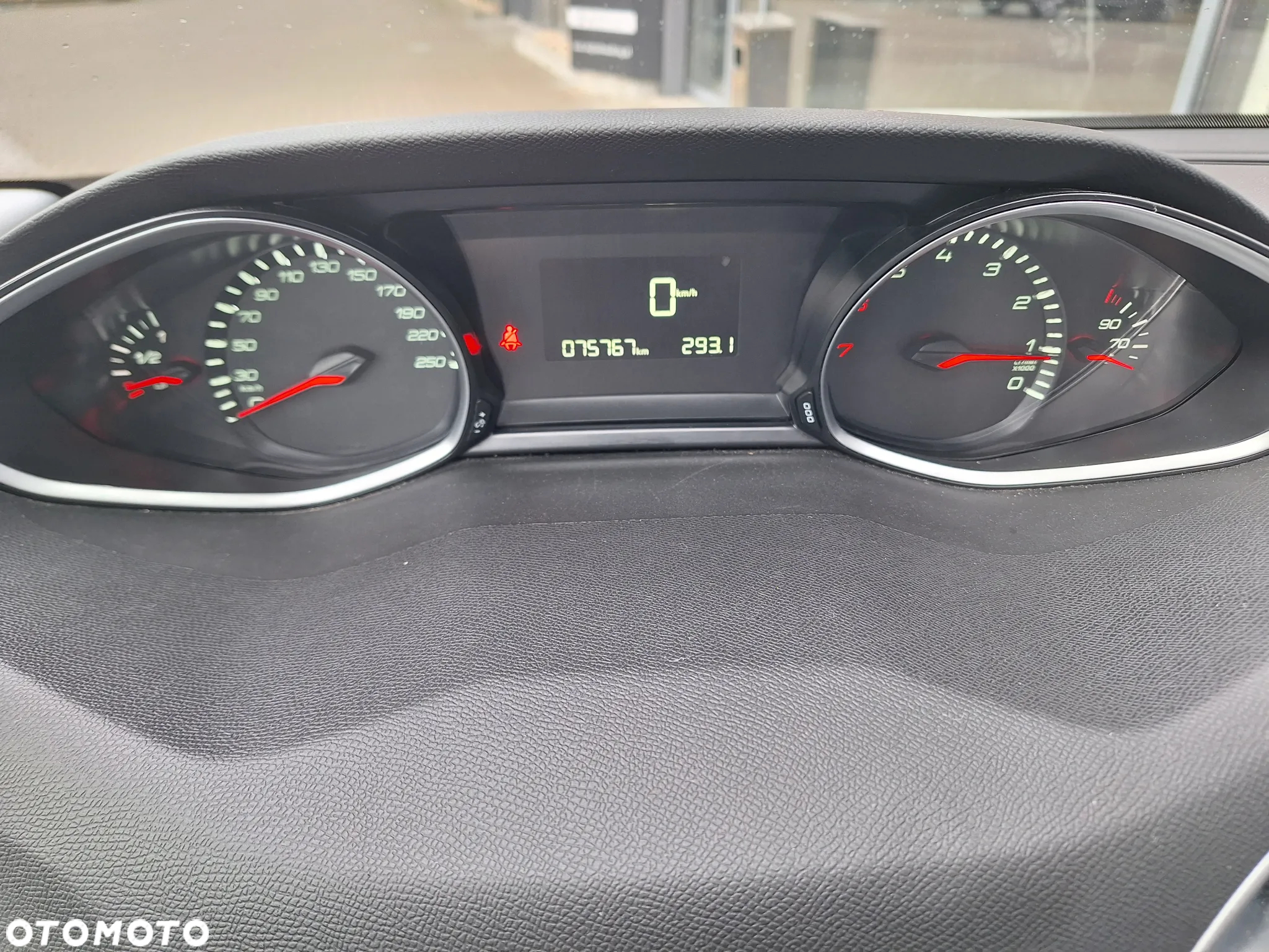 Peugeot 308 1.2 PureTech Business Line S&S - 10