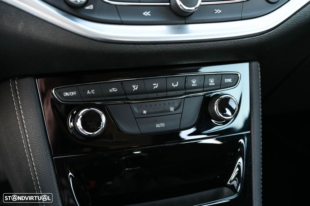 Opel Astra Sports Tourer 1.6 CDTi Executive S/S - 16