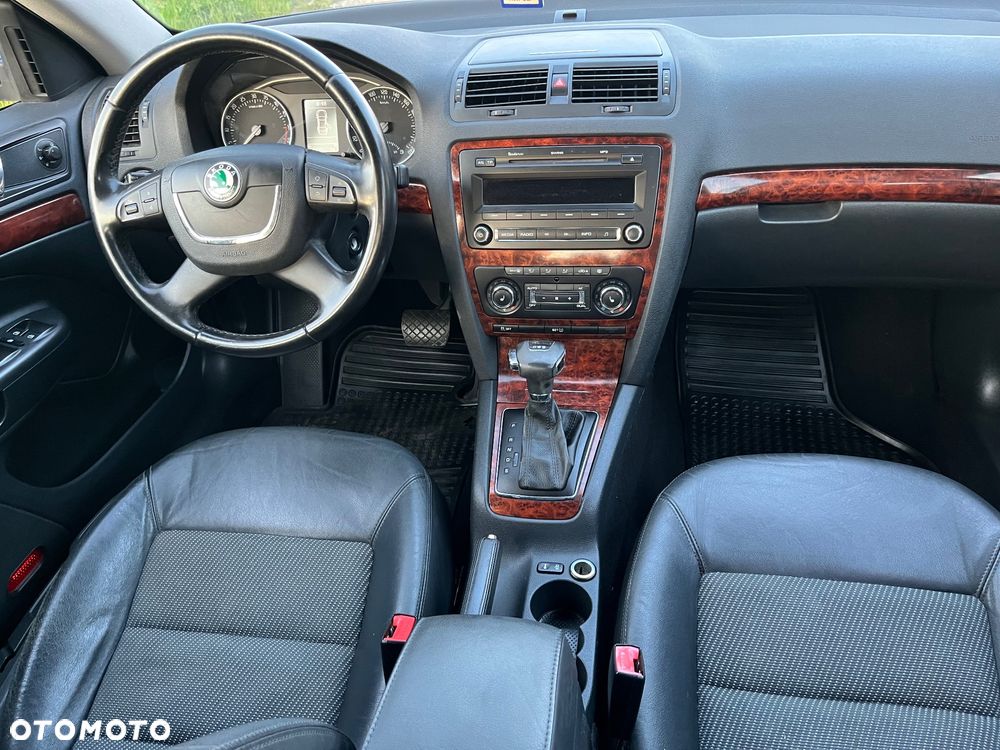 Skoda Octavia 2.0 TDI DSG Elegance - 9