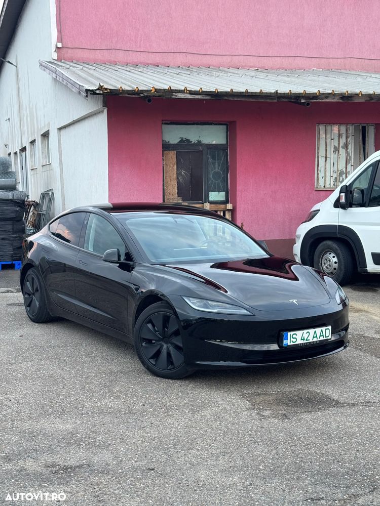 Tesla Model 3 Long Range - 1