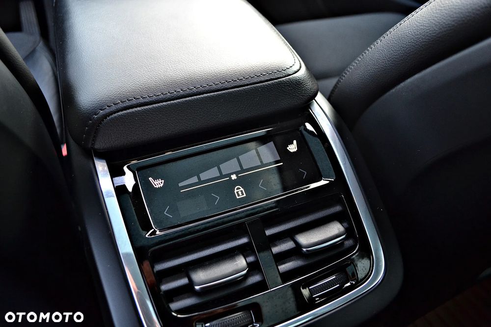 Volvo V60 D4 Geartronic Summum - 33