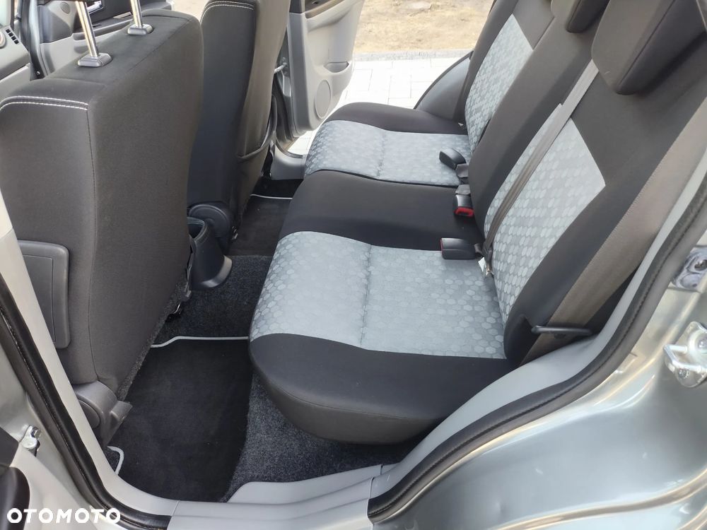 Suzuki SX4 Classic 1.6 VVT 4x4 Comfort - 10