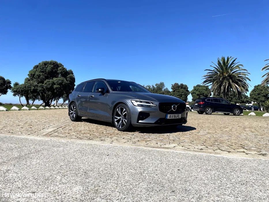 Volvo V60 B4 D Plus Dark - 2