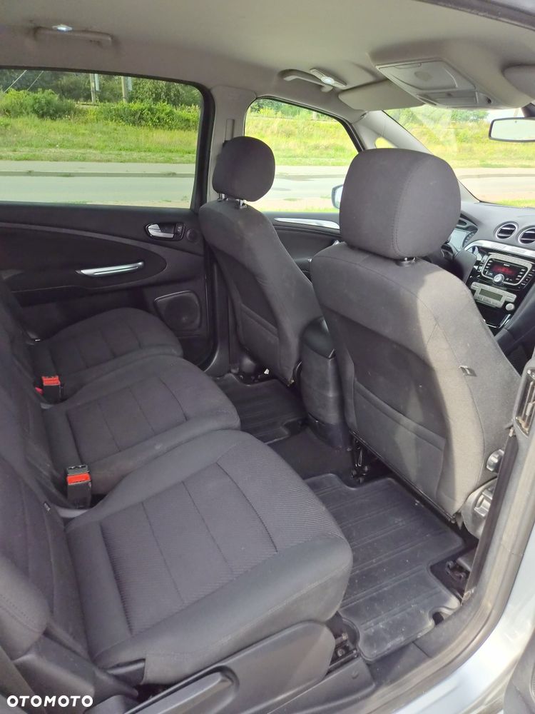 Ford S-Max - 8