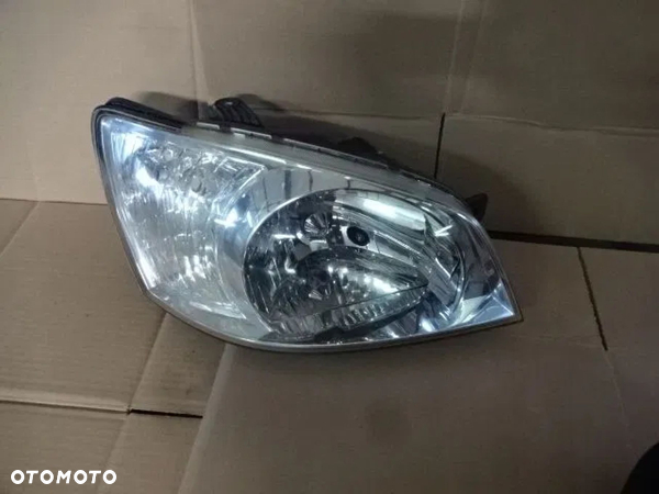 HYUNDAI GETZ LAMPA PRZÓD PRAWA EUROPA