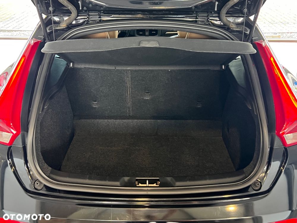 Volvo V40 D3 Drive-E Momentum - 14