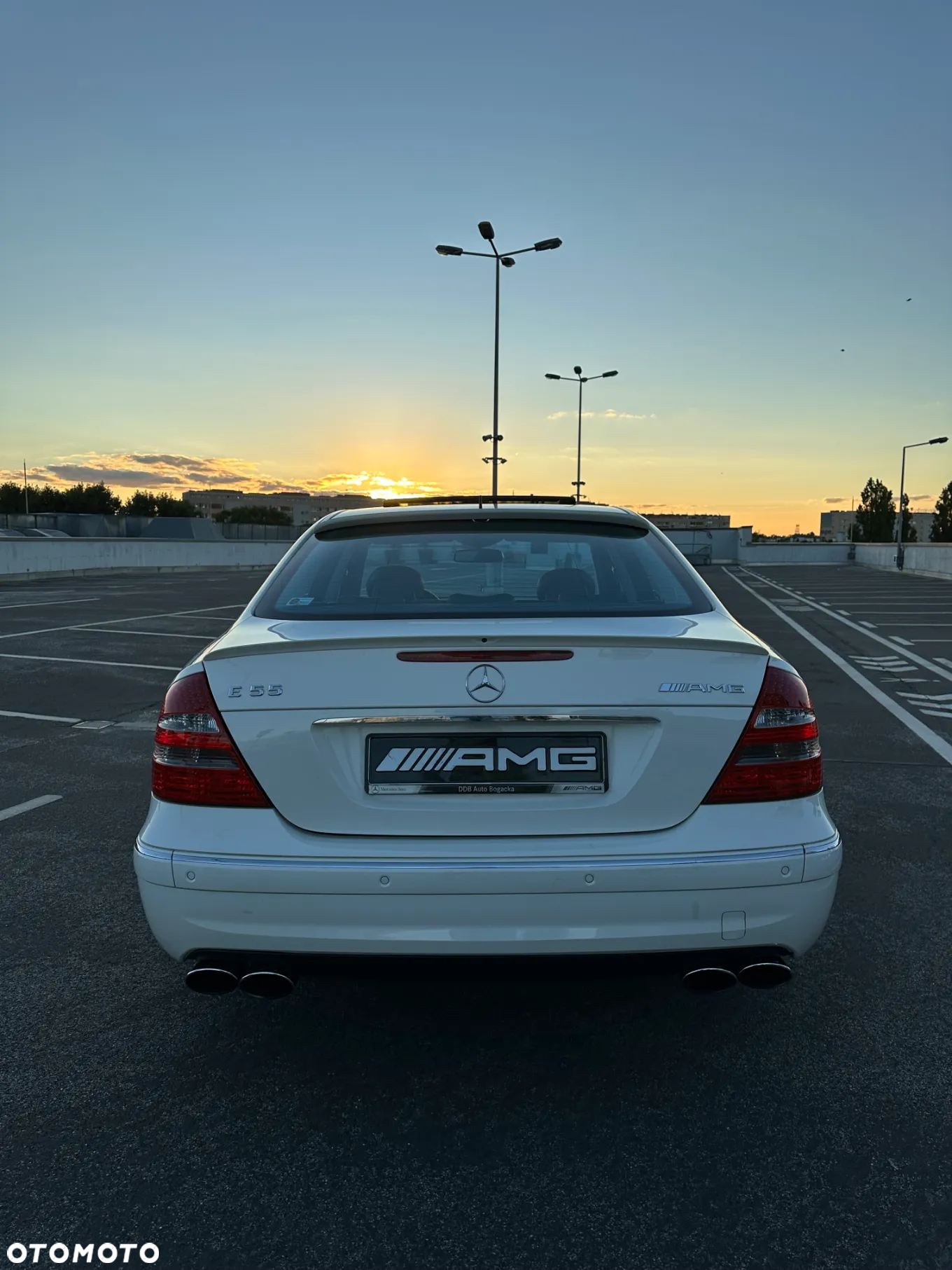 Mercedes-Benz Klasa E 55 AMG - 4