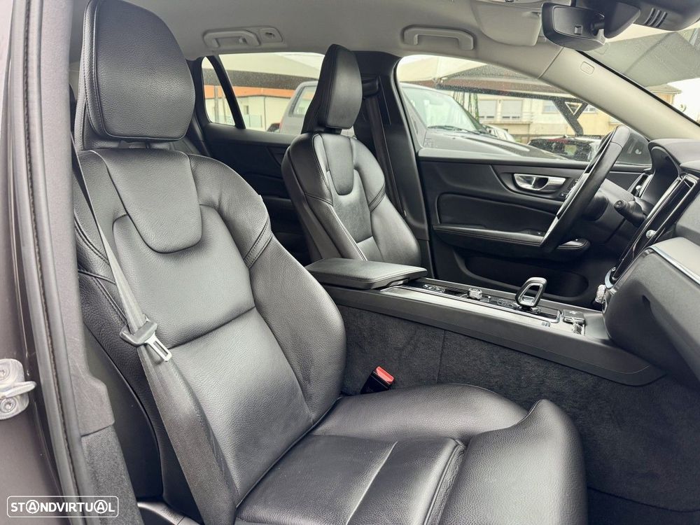 Volvo V60 2.0 B4 Plus Bright Auto - 19