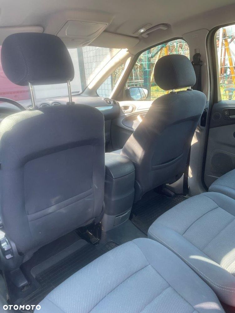 Ford S-Max 2.0 TDCi DPF Titanium - 12