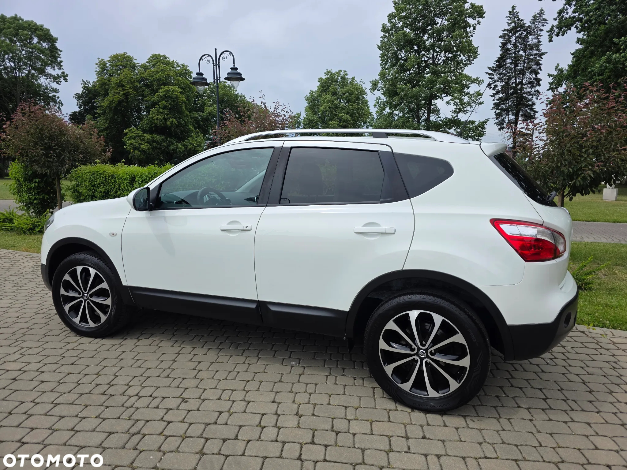Nissan Qashqai 2.0 4 x 4 tekna - 15