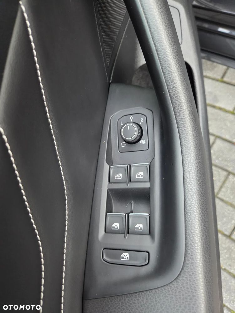 Volkswagen Passat 2.0 TDI BMT Highline - 36