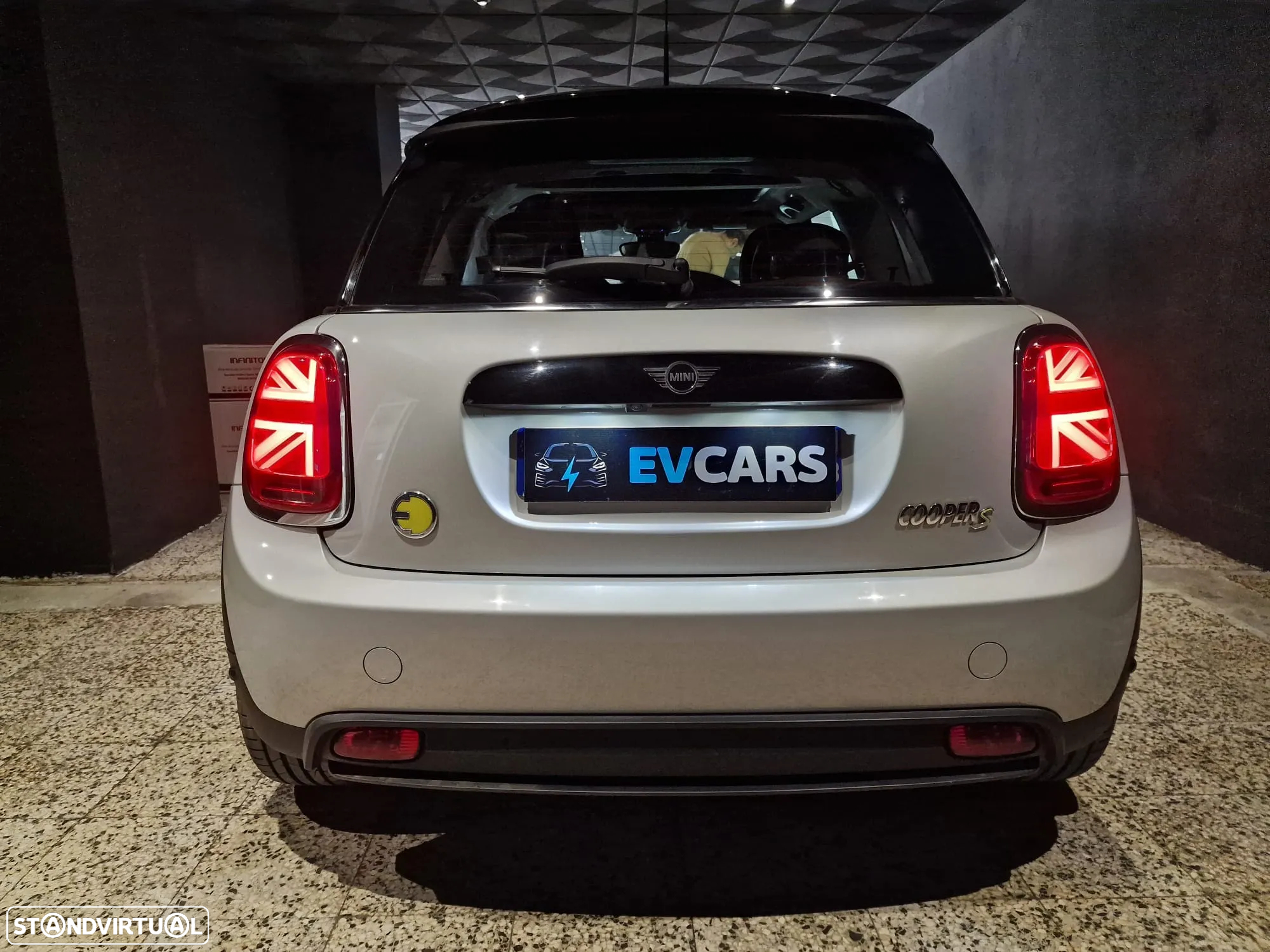MINI 3 Portas Cooper SE Camden Edition - 7