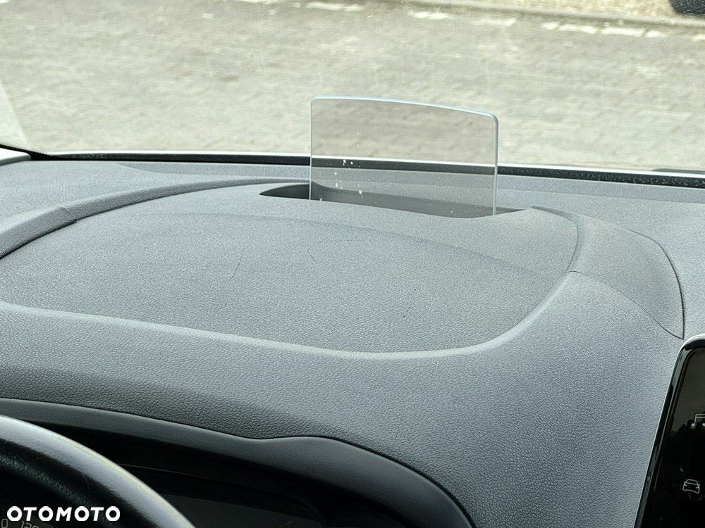 Citroën Berlingo Multispace PureTech 110 SHINE - 28
