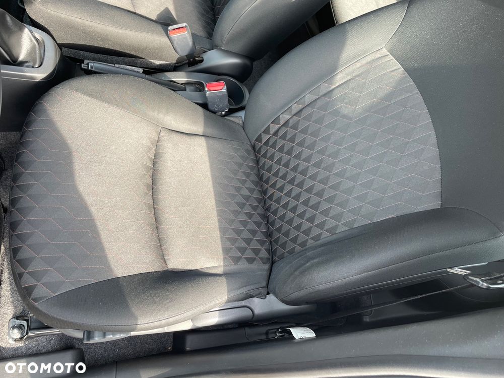 Mitsubishi Space Star - 9