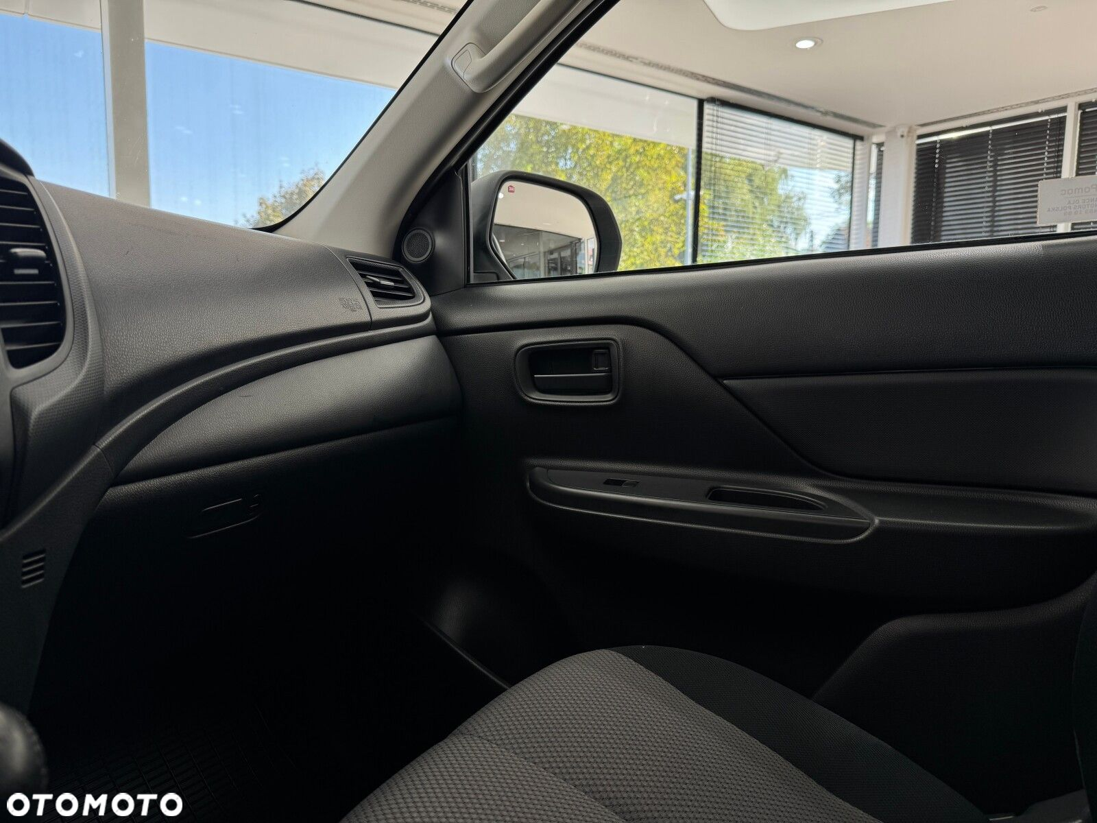 Mitsubishi L200 2.2 d DC Invite - 26