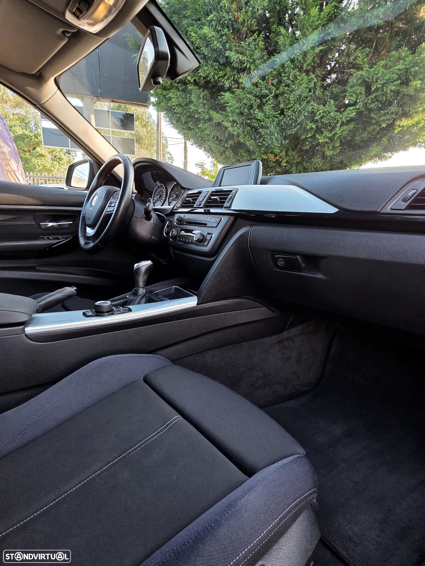BMW 318 d Touring Line Sport - 10