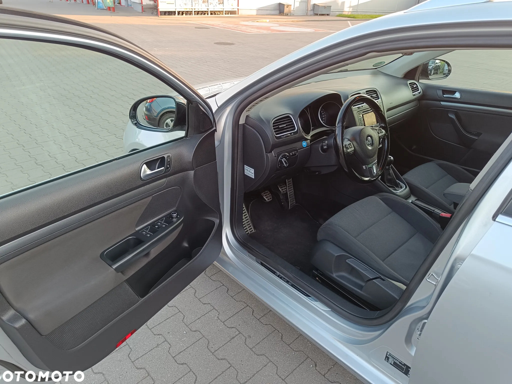 Volkswagen Golf Variant 1.6 TDI DPF Style - 8