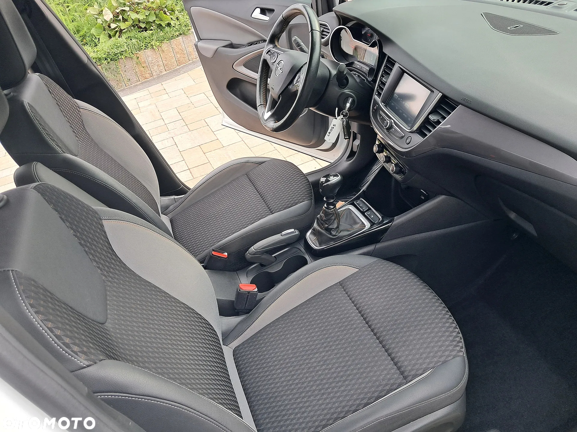 Opel Crossland X - 7