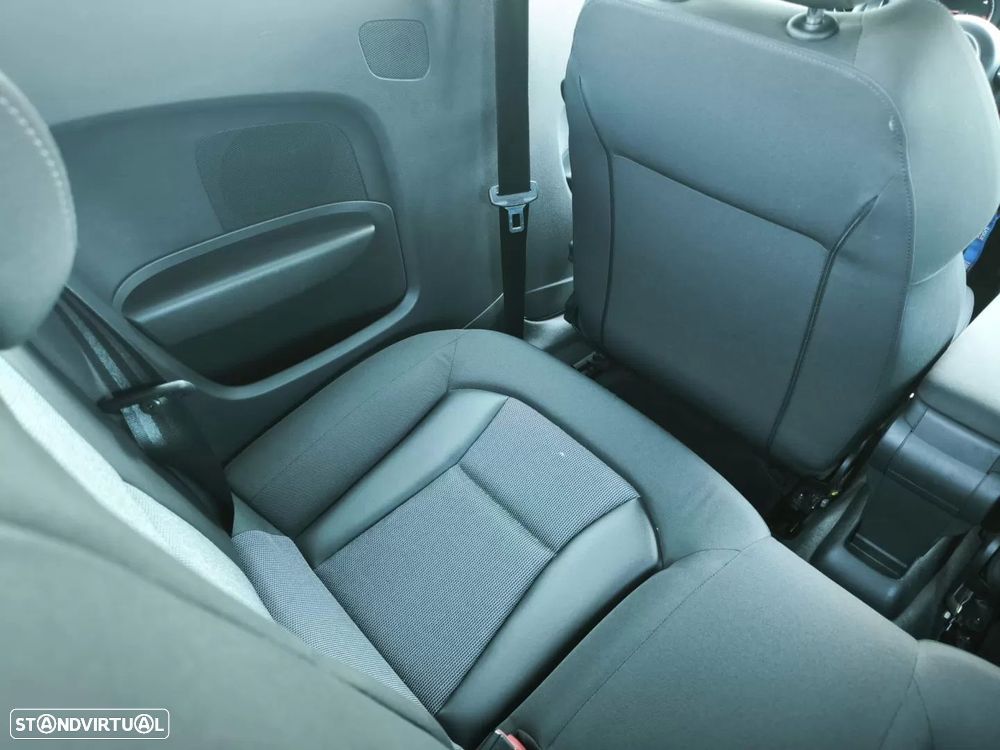 Audi A1 1.6 TDI Sport - 28