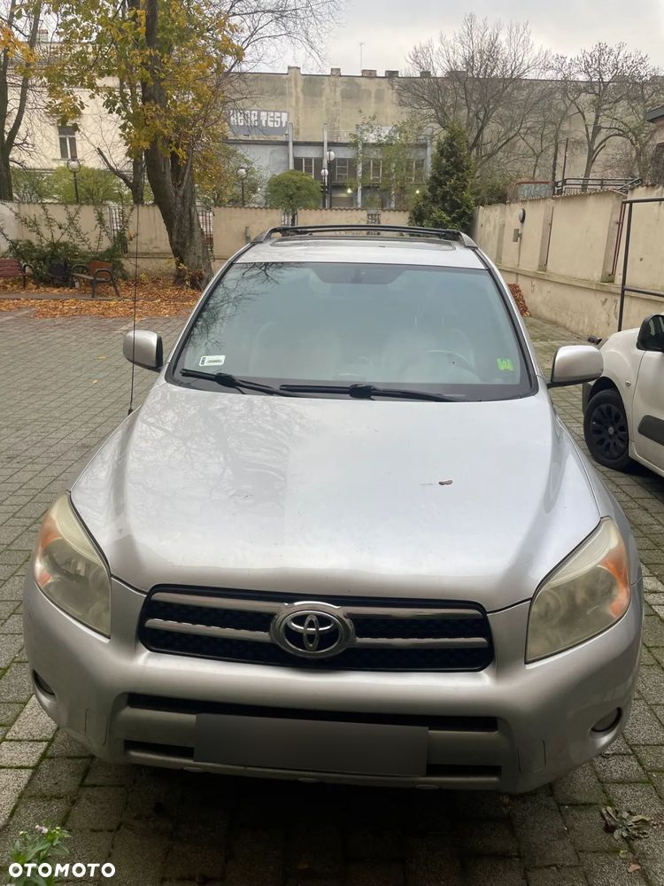 Toyota RAV4 - 2