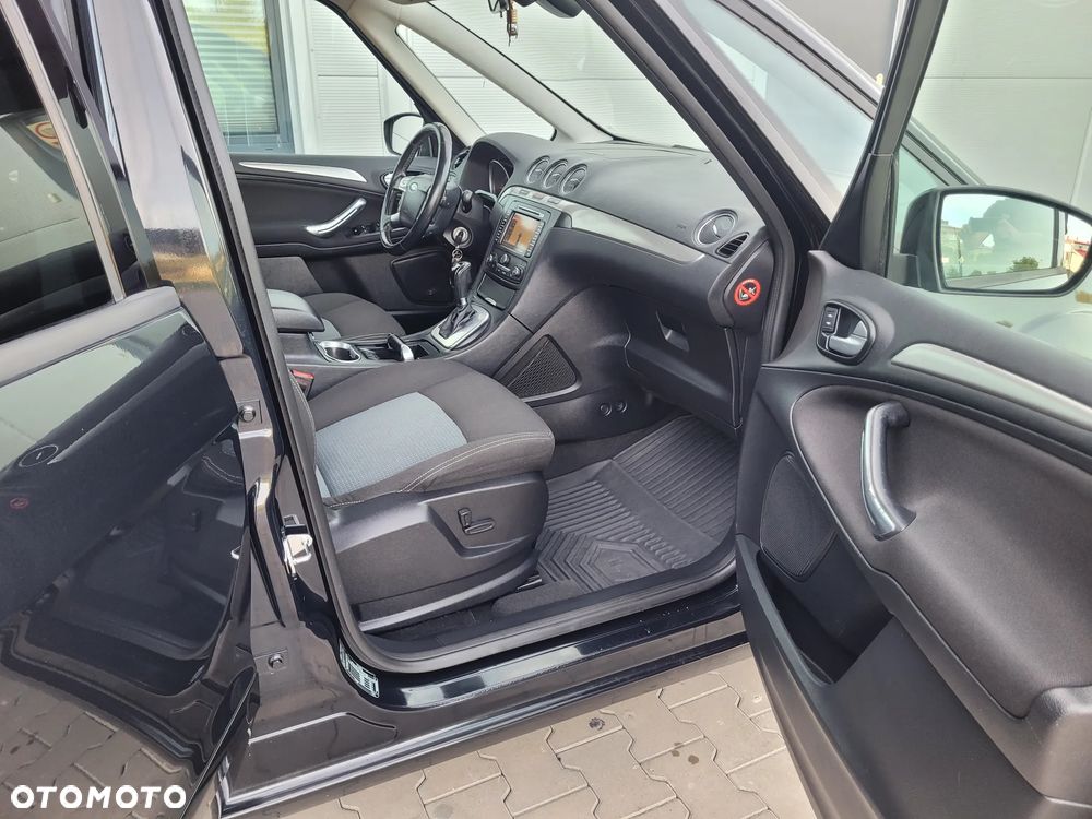 Ford Galaxy 2.0 TDCi DPF Business Edition - 35