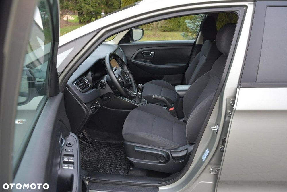 Kia Carens 1.6 GDI L 7os EU6 - 23