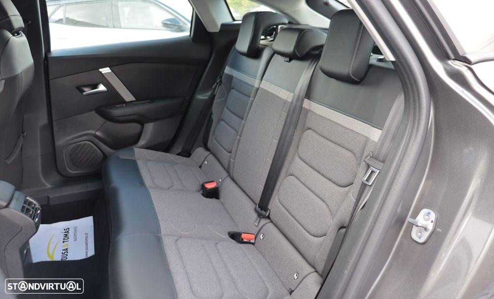 Citroën C4 1.2 PureTech Shine EAT8 - 17