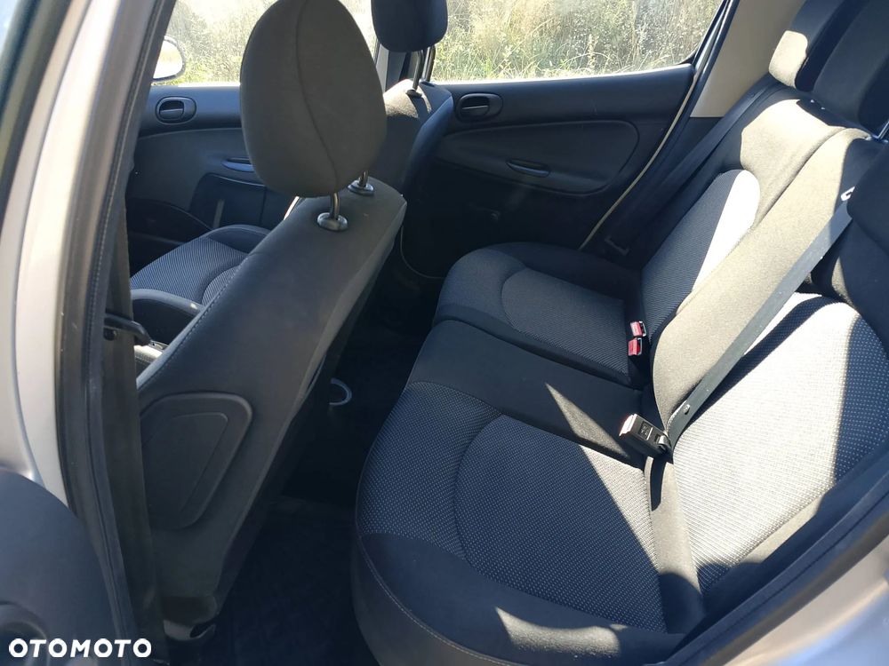 Peugeot 206 plus - 6