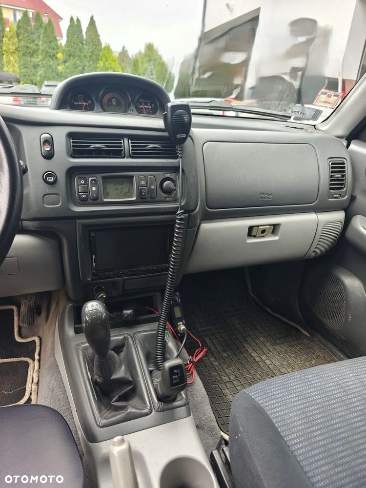 Mitsubishi Pajero Sport - 12