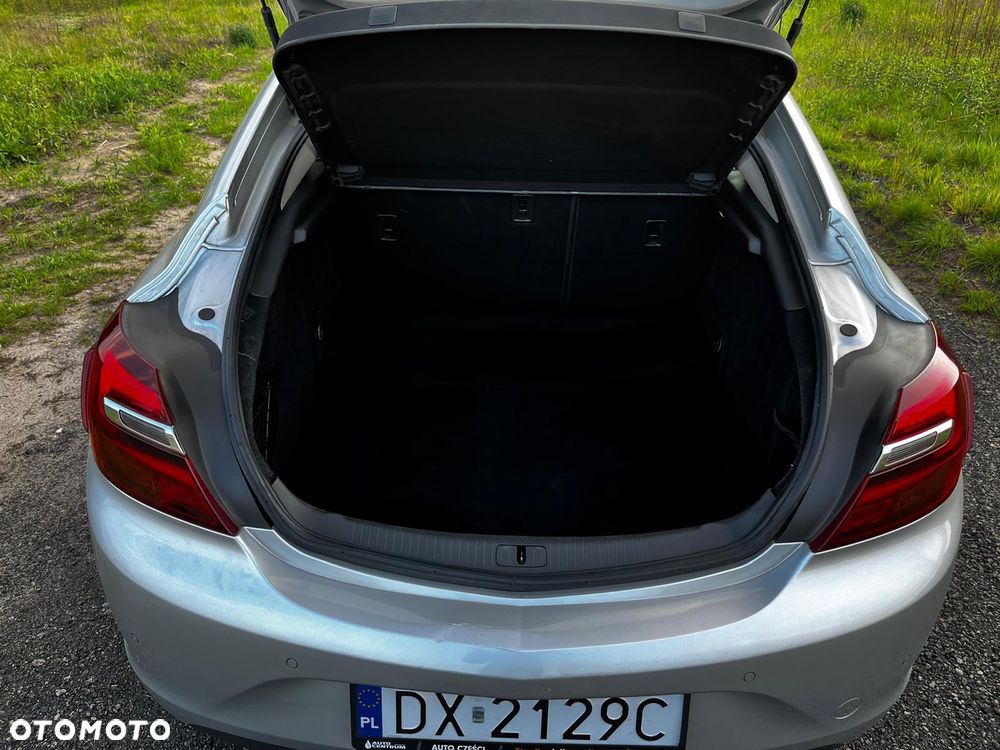 Opel Insignia - 19