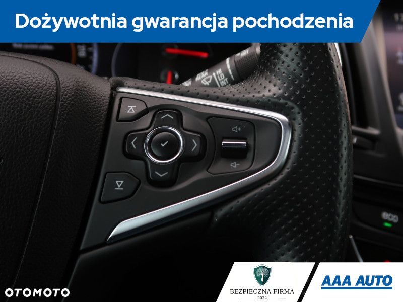 Opel Insignia - 20