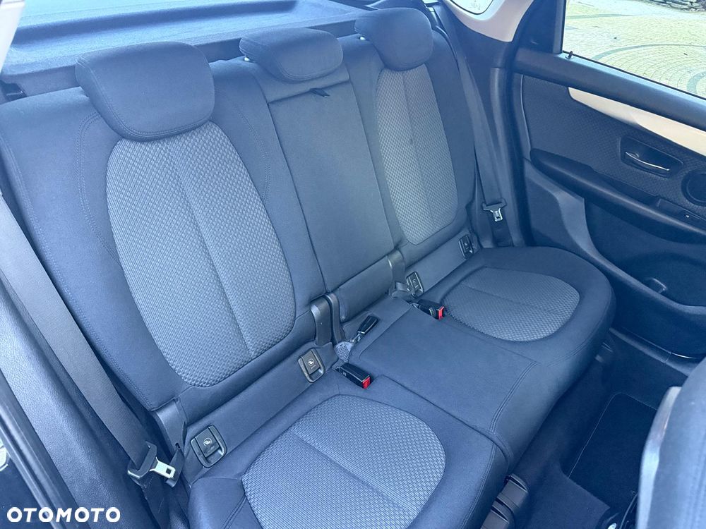 BMW Seria 2 214d - 22