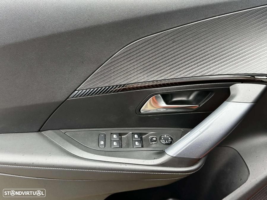 Peugeot e-2008 50 kWh GT Pack - 11