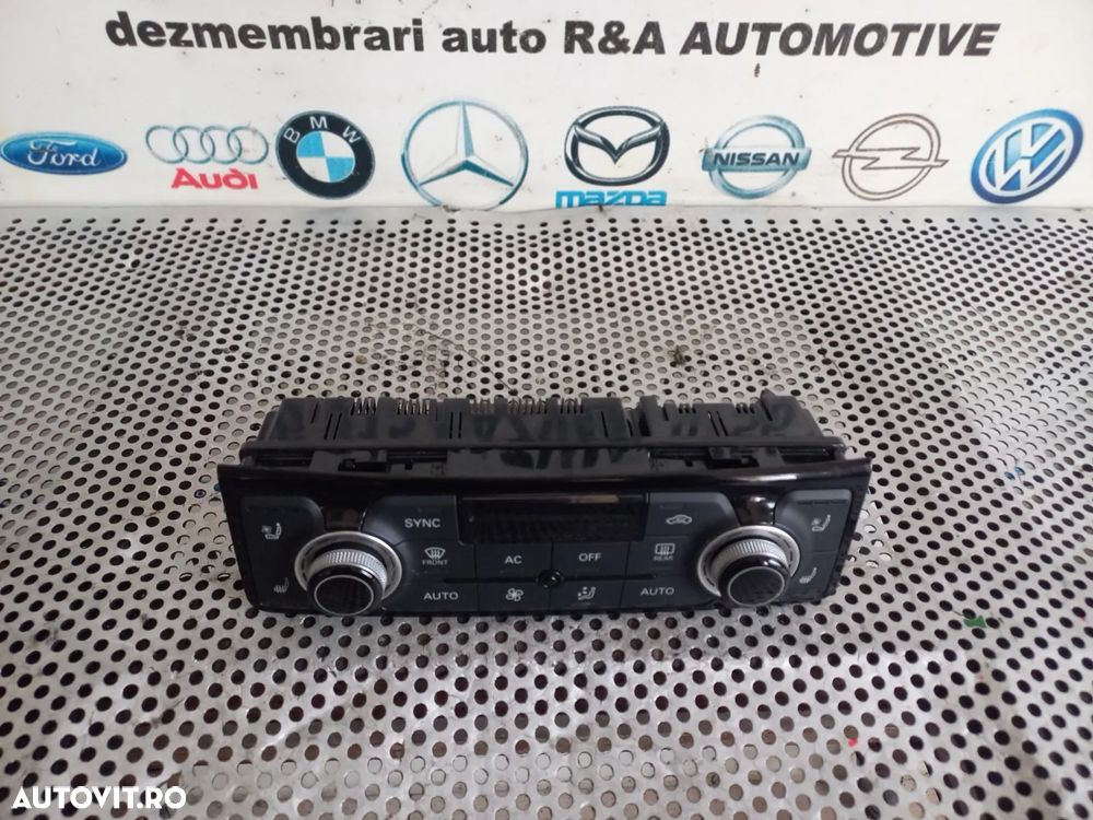Panou Modul Comenzi Clima Climatronic Dublu Cu Incalzire Si Ventilatie In Scaune Audi A8 4H D4 An 2010-2011-2012-2013-2014-2015-2016-2017 Volan Stanga Cod 4H0820043E Dezmembrez Audi A8 4H D4 3.0 Tdi Quattro Motor CDT Cutie MXU Volan Stanga - Dezmembrari Arad - 5