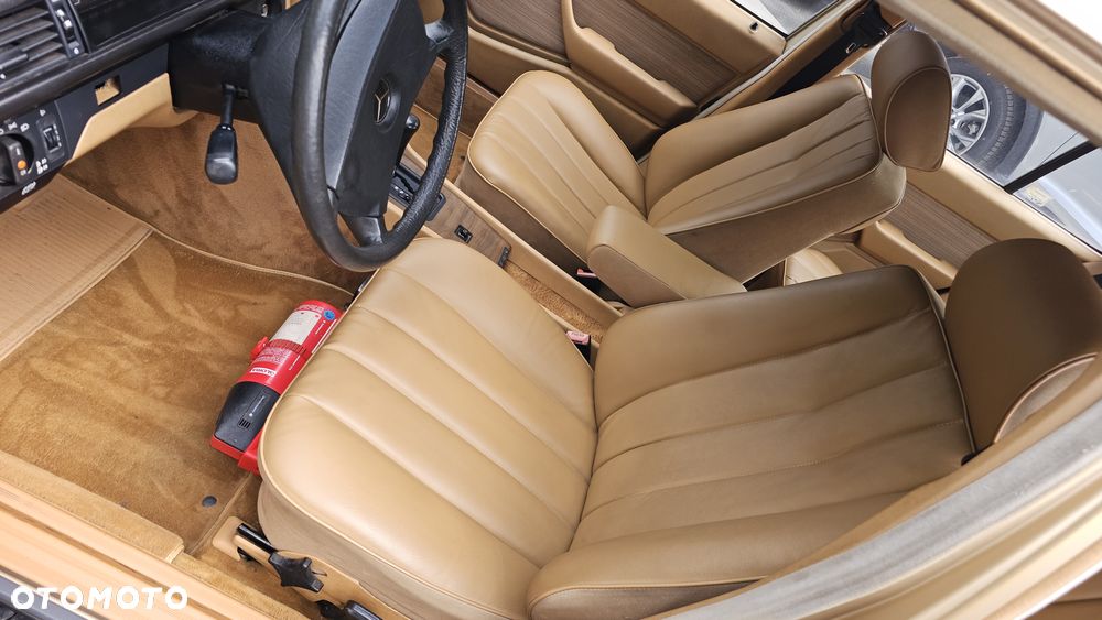 Mercedes-Benz W124 (1984-1993) - 26