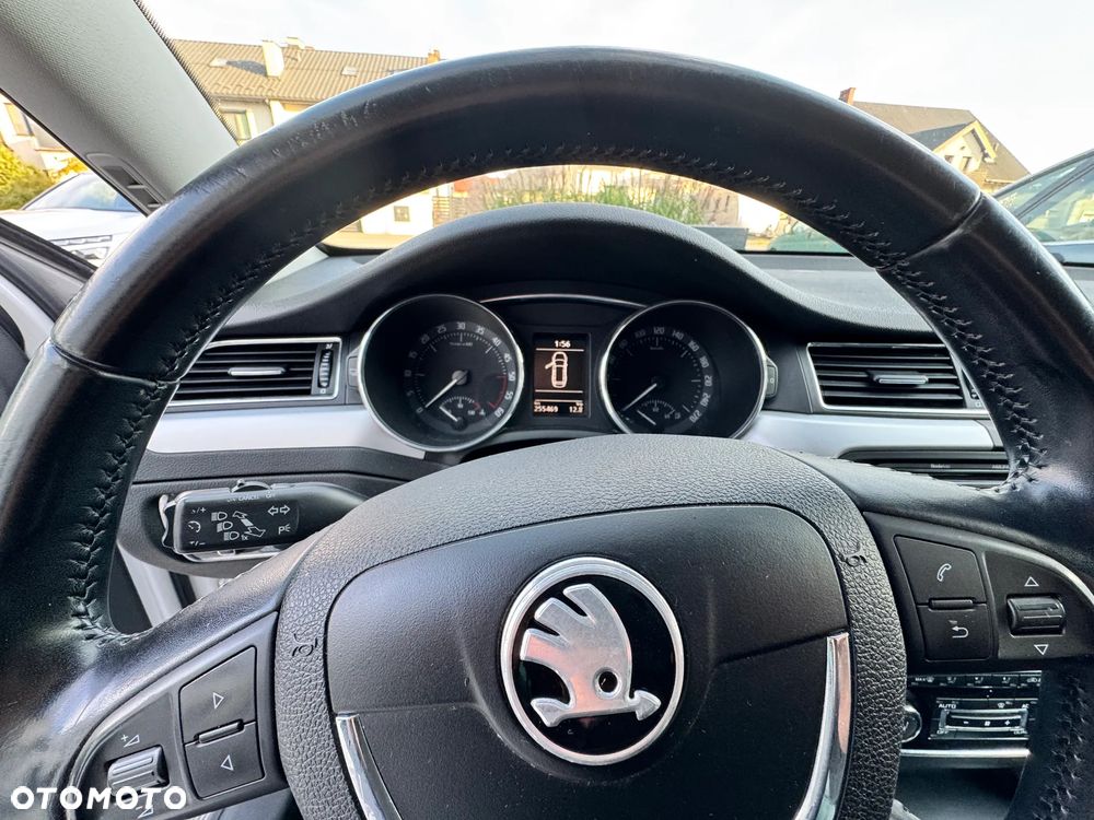 Skoda Superb 2.0 TDI Elegance - 7