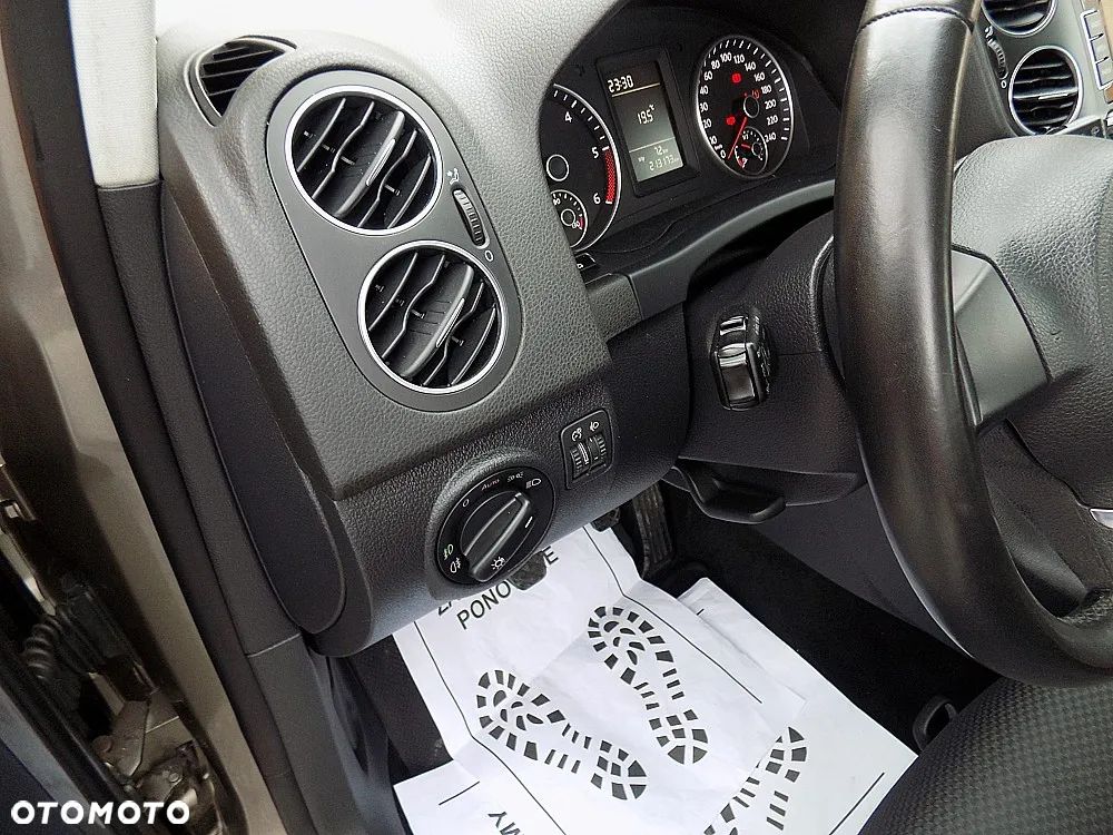 Volkswagen Golf Plus 1.6 TDI DPF Comfortline - 10