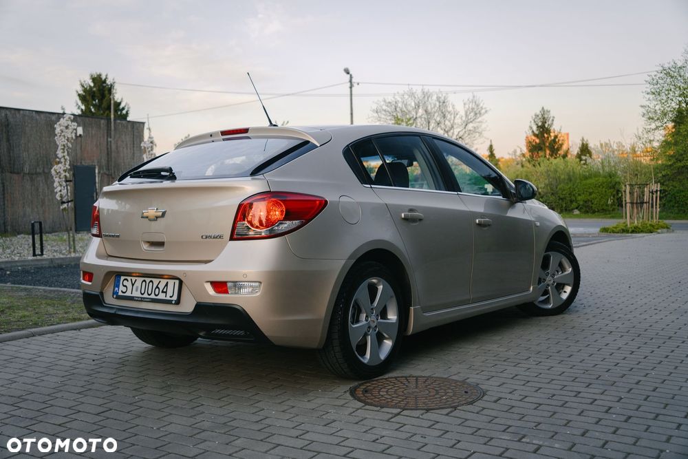 Chevrolet Cruze 1.6 LT - 3