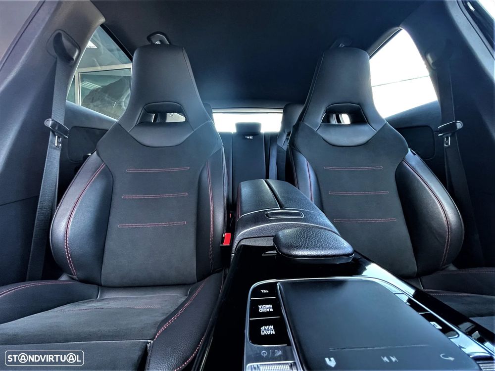 Mercedes-Benz A 180 AMG Line - 21