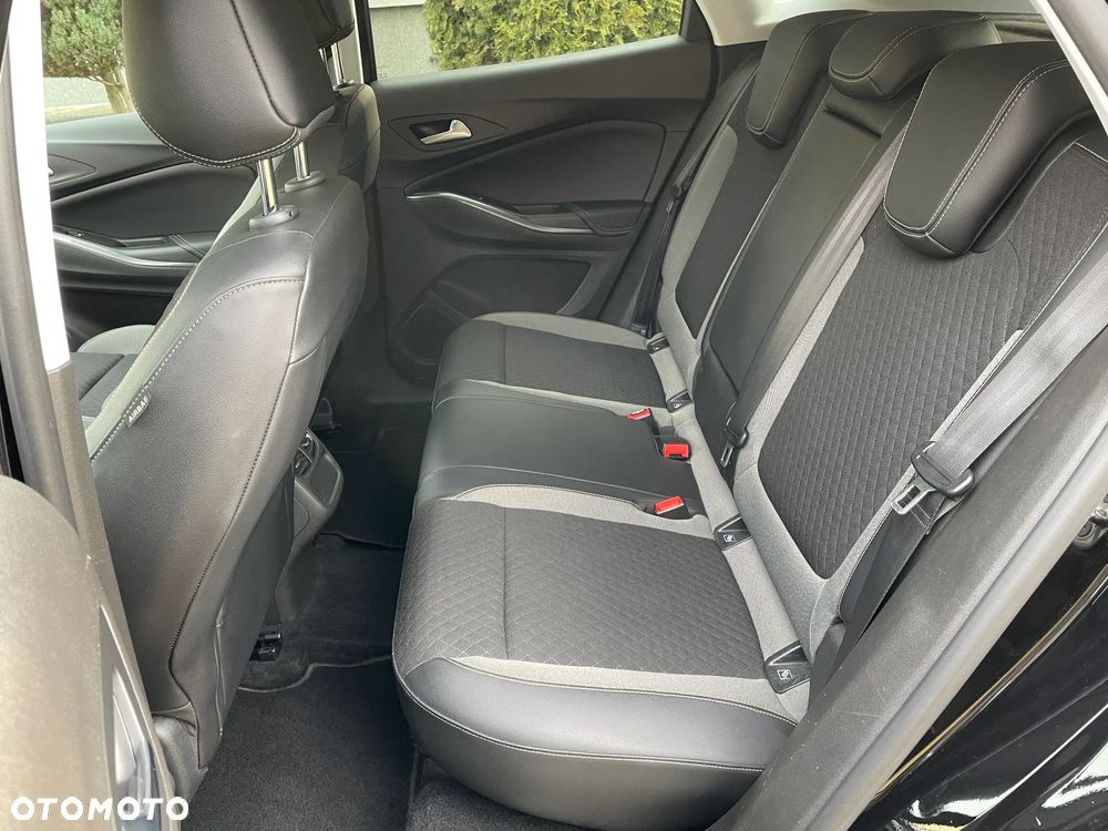 Opel Grandland X 1.2 Start/Stop Automatik Business Edition - 26