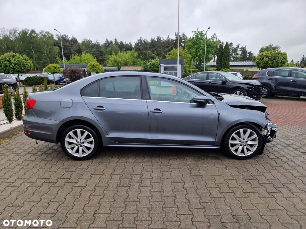 Volkswagen Jetta 1.4 TSI Highline - 4