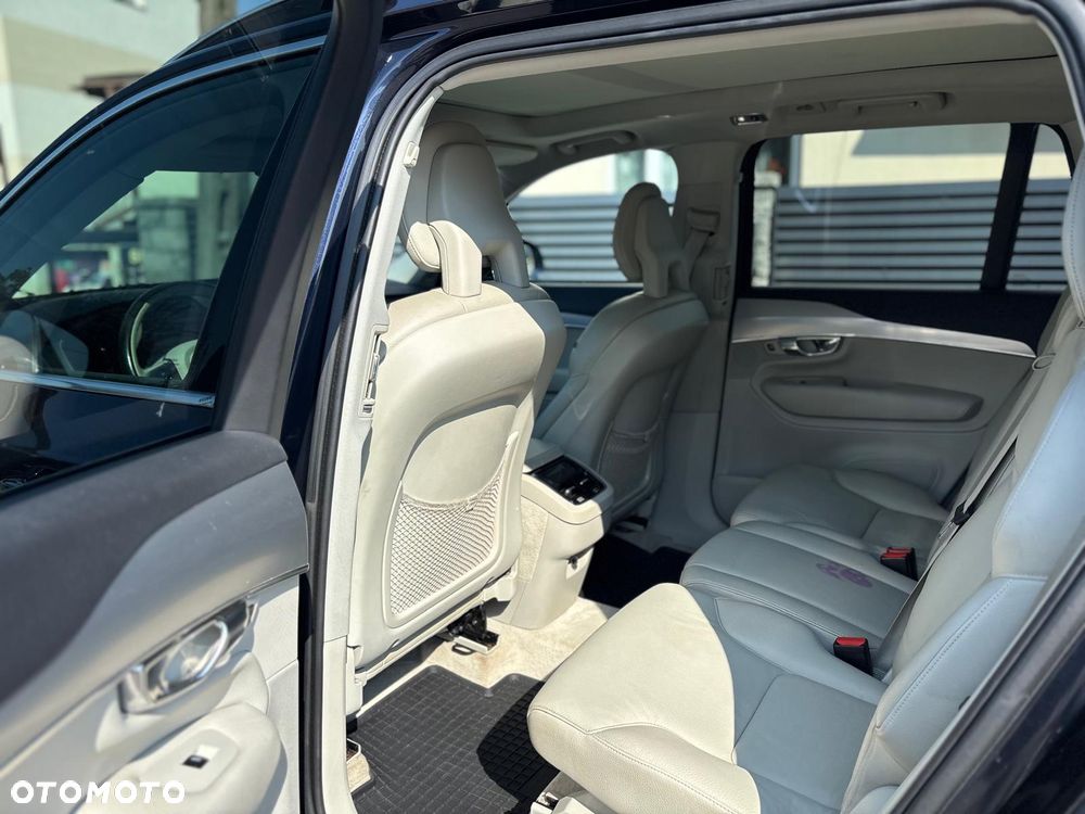 Volvo XC 90 T6 AWD Momentum 7os - 17