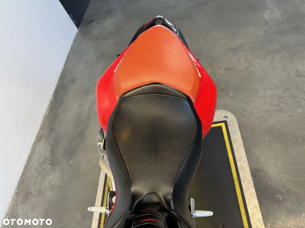 MV AGUSTA Brutale - 27