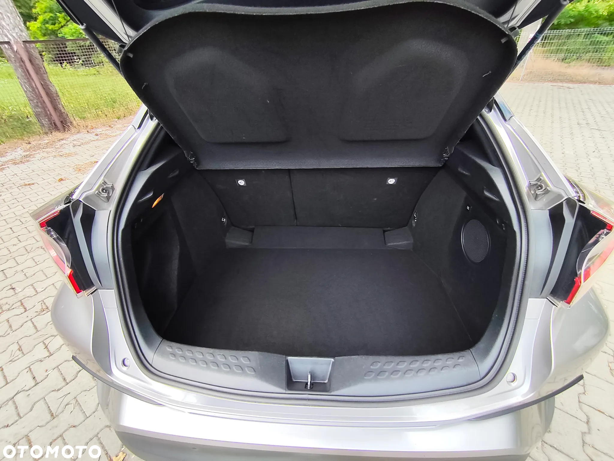 Toyota C-HR 1.8 Hybrid GPF Executive - 33