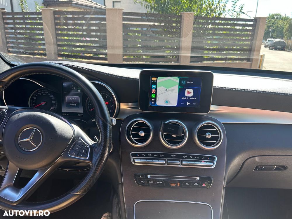 Mercedes-Benz GLC 300 e 4MATIC - 8