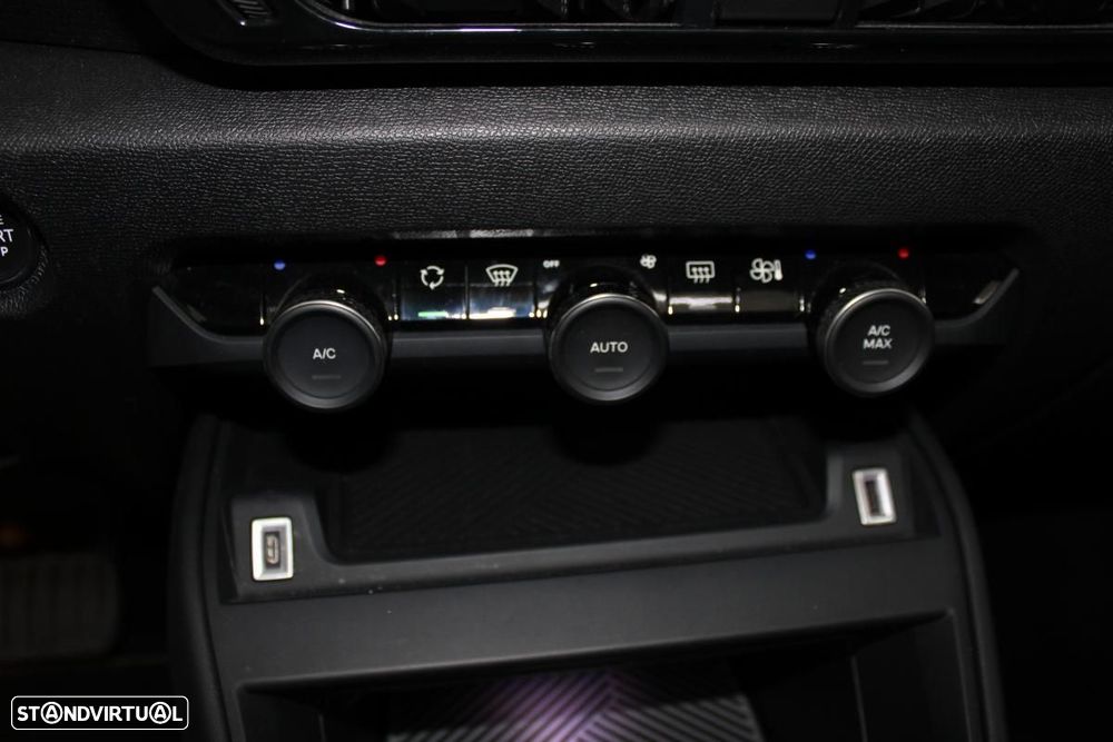 Citroën e-C4 50 kWh Shine - 18