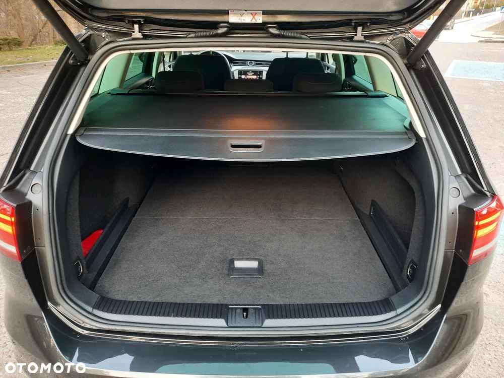 Volkswagen Passat - 34